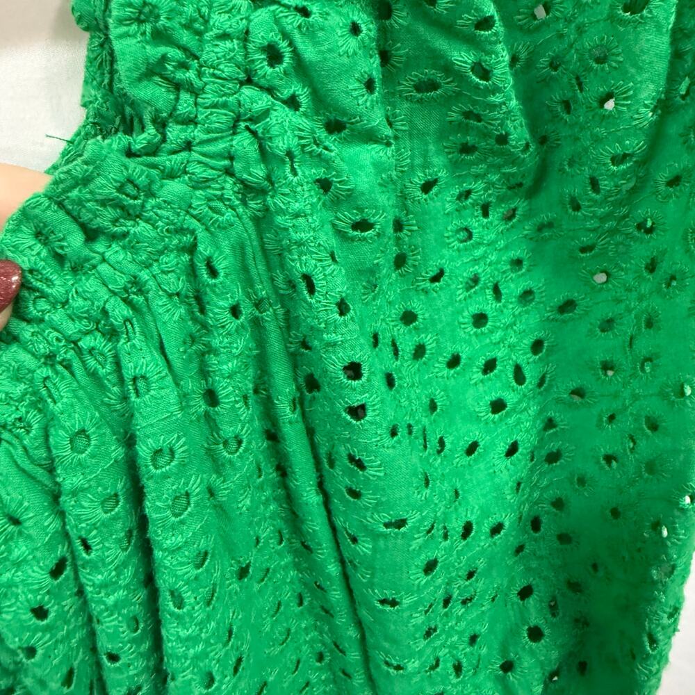 Pomander Place Tuckernuck Kelly Green Eyelet Off Shoulder Ruffle Top Medium - Picture 6 of 6
